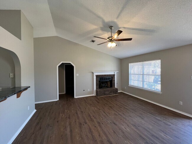 Foto del edificio - 161 Ridgecrest Dr