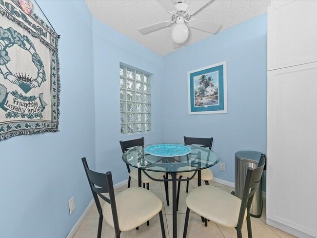 Building Photo - 5415 Verona Dr