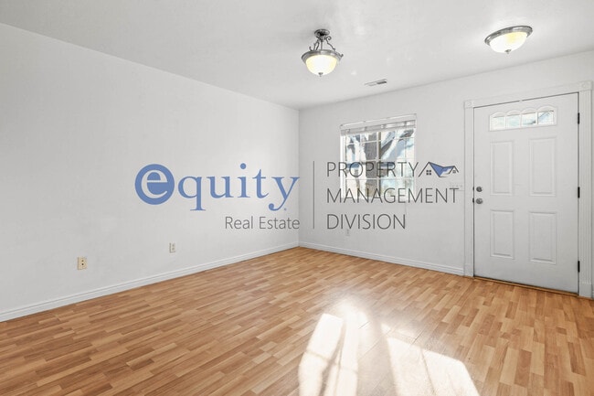 Foto del edificio - 377 E Newsome Park Ln