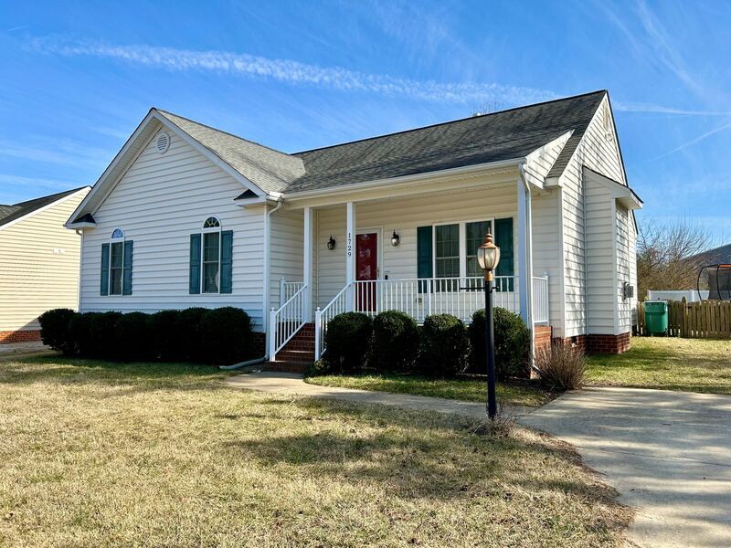 Primary Photo - 1729 Leslie Ln