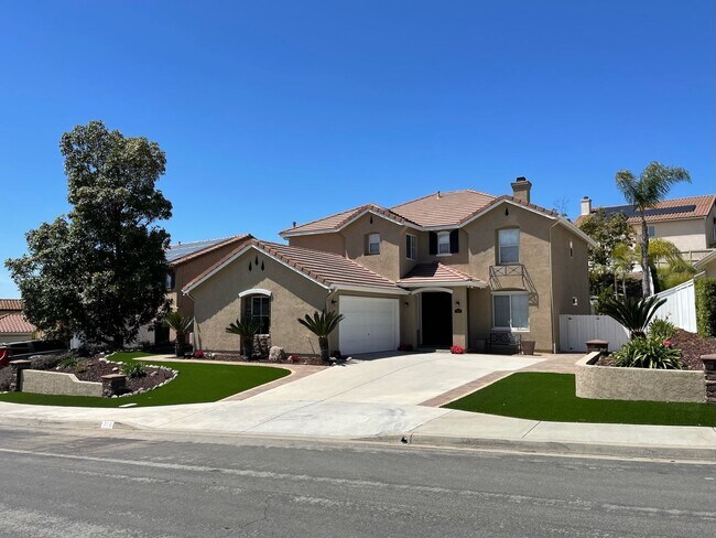 Building Photo - Gorgeous 4 Bedroom Santa Fe Hills Home With a Pool!
