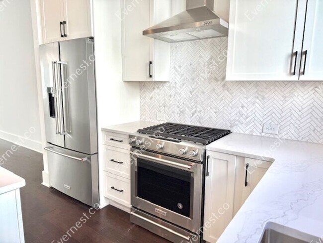 Building Photo - 1220 Chelsea Cir NW