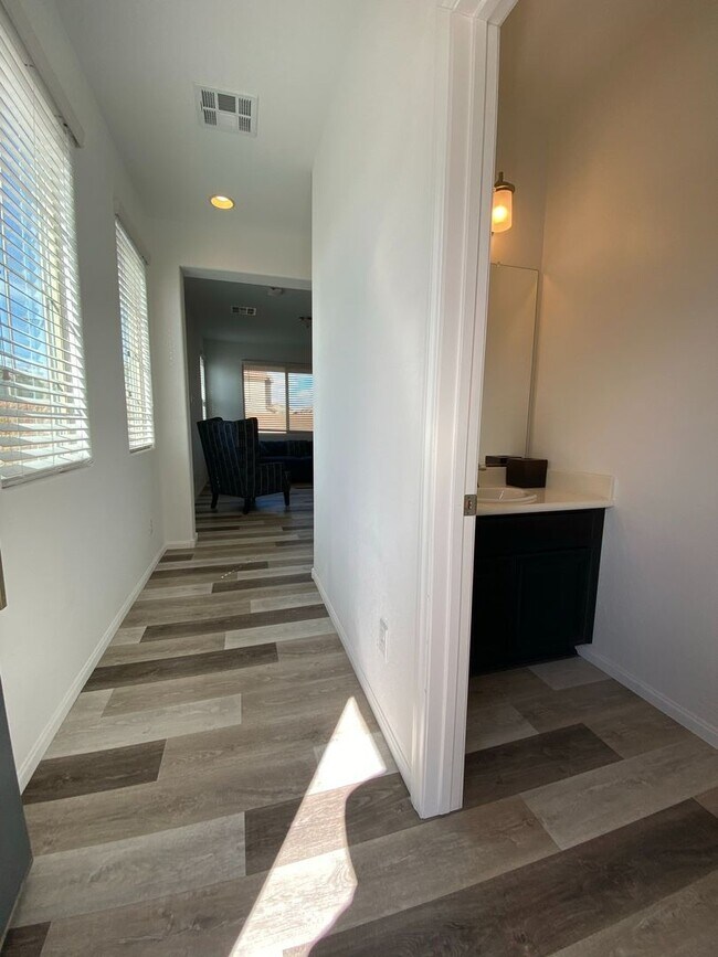 Foto del edificio - Gorgeous Home in Gated Community!