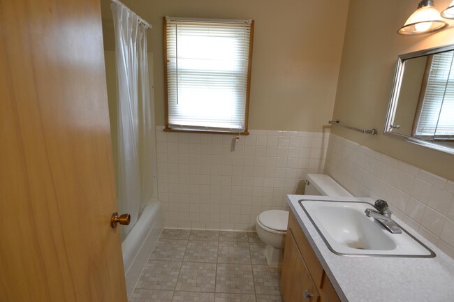 Building Photo - 420 I Ave