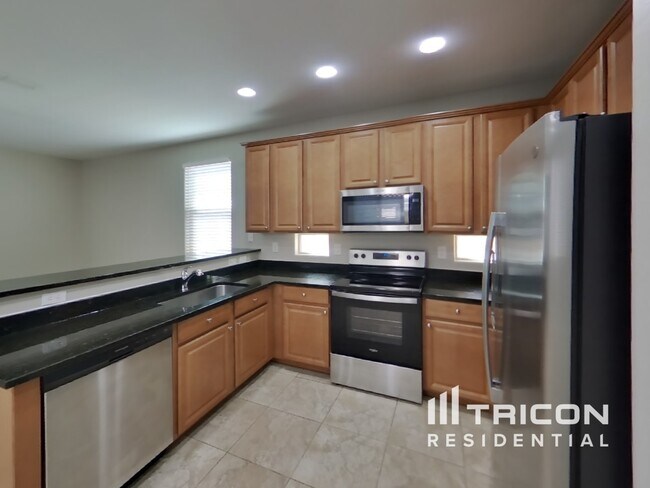 Foto del edificio - 429 N 119th Dr