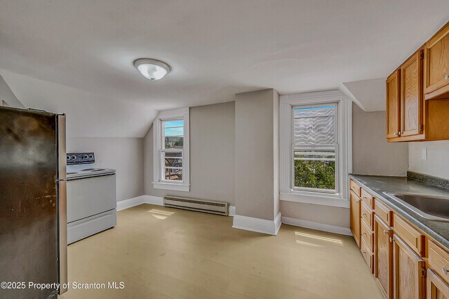 Foto del edificio - 519 Harrison Ave