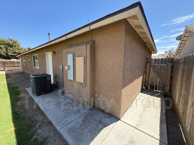 Building Photo - 2314 Cape Canyon Ave