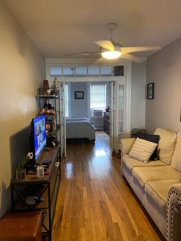 Primary Photo - 311 Monroe St