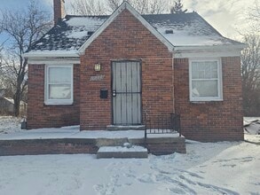 Building Photo - 14274 Kilbourne Ave