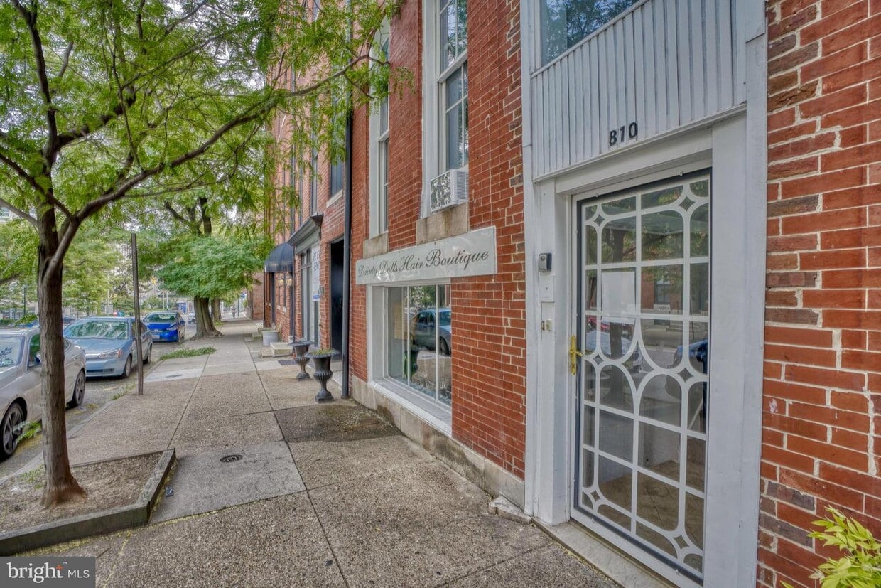 Primary Photo - 810 N Calvert St