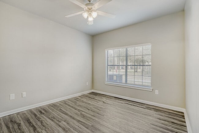 Building Photo - The Oakmoor