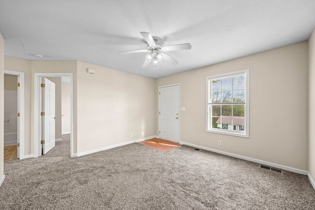 Building Photo - Kingsbury Drive-936A