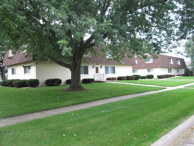 Primary Photo - 813-815 Sue Ln