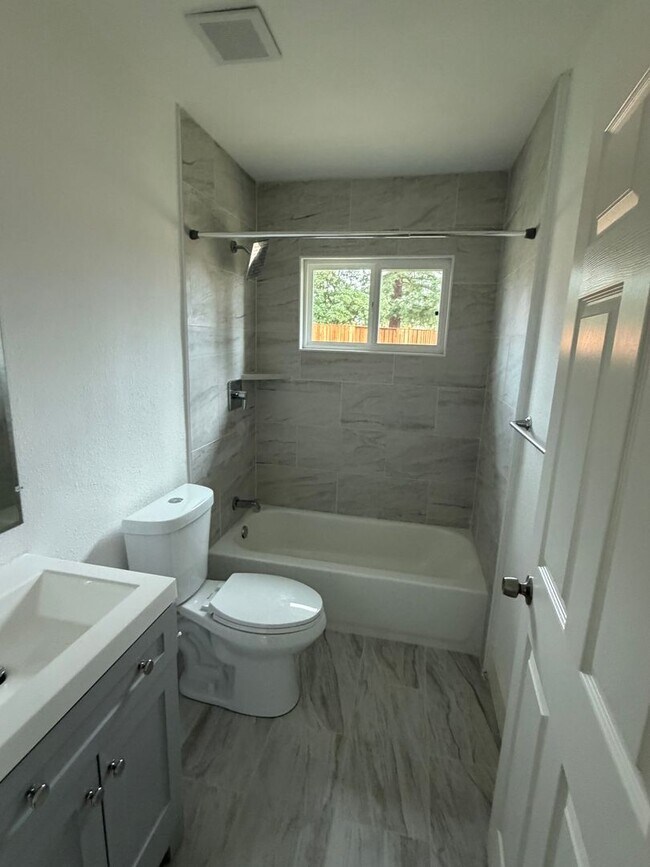 Foto del edificio - 8632-8636 Sunset Avenue