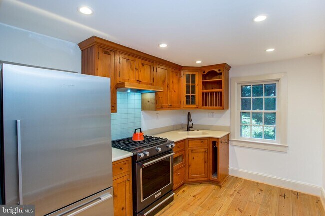 Foto del edificio - 7248 Groveland Rd