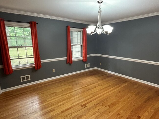 Building Photo - 5 Bed | 3.5 Bath House in Raleigh