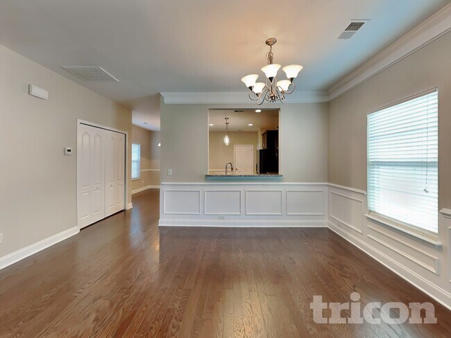 Building Photo - 102 Ellis Mill St