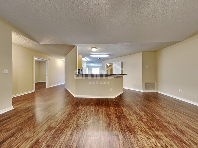 Building Photo - 1288 W Summit Oaks Drive