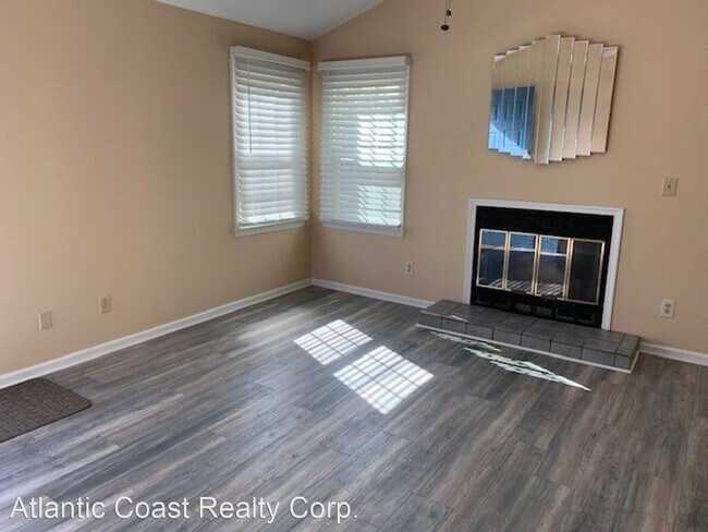 Foto del edificio - 2 br, 1 bath House - 1431 Lake Geneve Drive