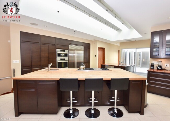Building Photo - 3 br, 2 bath  - 1252 N Wells St Apt 3
