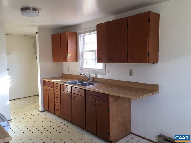 Foto del edificio - 1705 Cedar Hill Rd