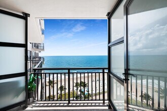 Building Photo - 3800 Galt Ocean Dr