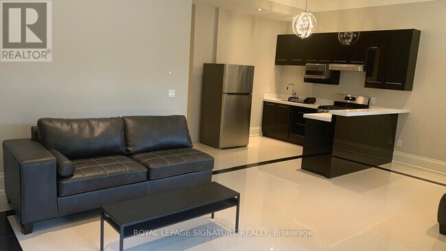 Photo du bâtiment - 270 Hollywood Ave