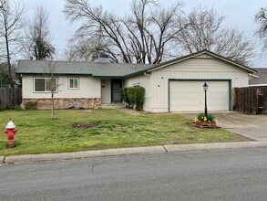 Building Photo - 6456 Leonard Dr