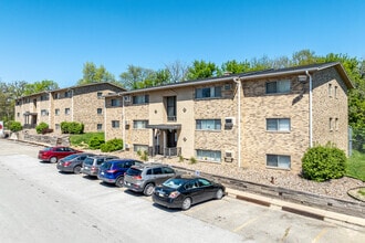 Building Photo - Urban Green Apartments - Urbandale