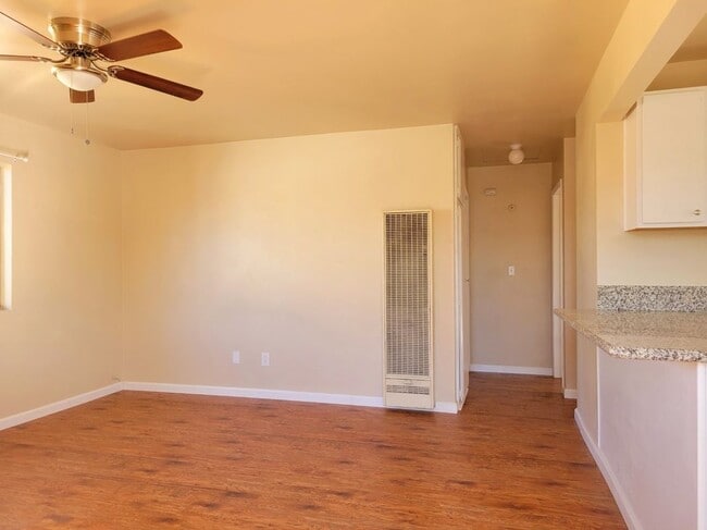 Foto del edificio - 8158 McKinley Ave