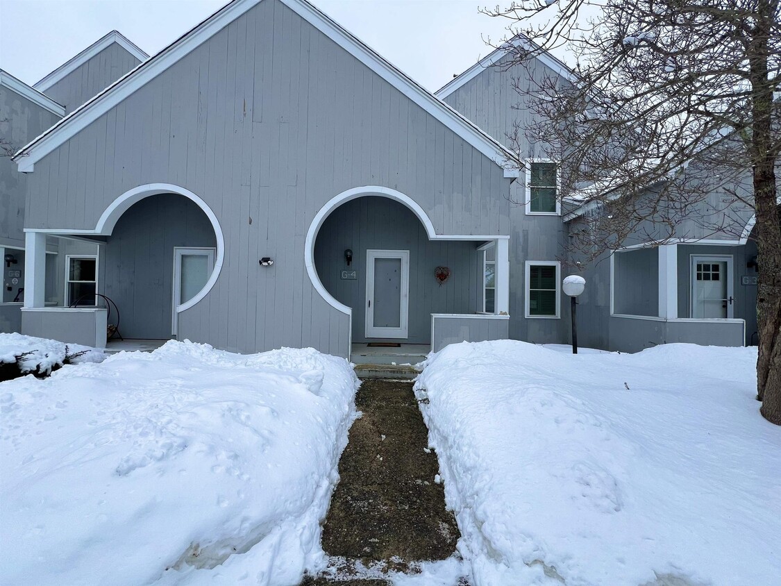 5 Tenney Brook Rd Unit G4, Plymouth, NH 03264 Condo for Rent in