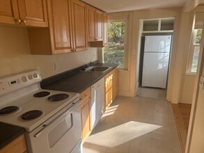 Building Photo - 5 Curve St