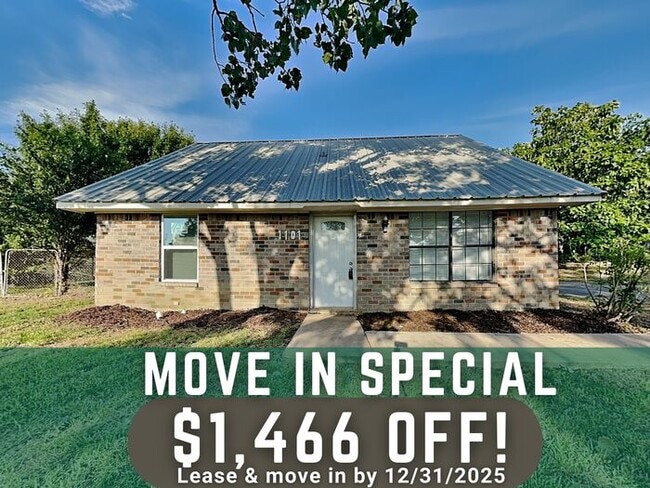 Building Photo - 1101 Bronner Dr