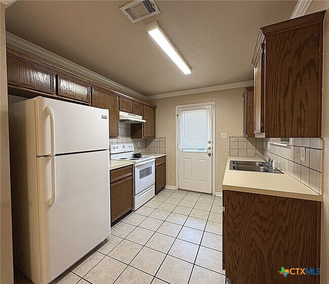 Foto del edificio - 1412 Van Zanten Ct