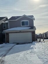 Building Photo - 719 Wellington Ln