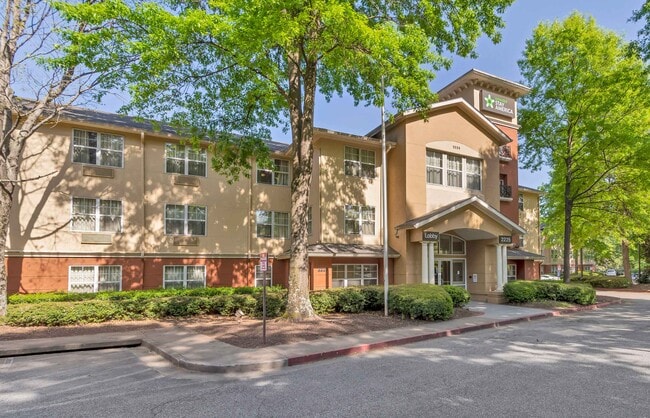 Building Photo - Furnished Studio-Atlanta - Marietta - Inte...