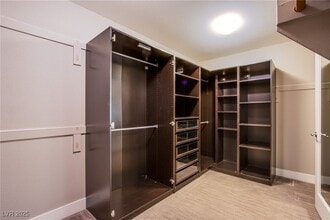 Building Photo - 5863 Glory Heights Dr