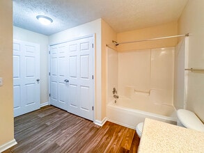 Large Bathroom w/ W/ D connections - Brittwood