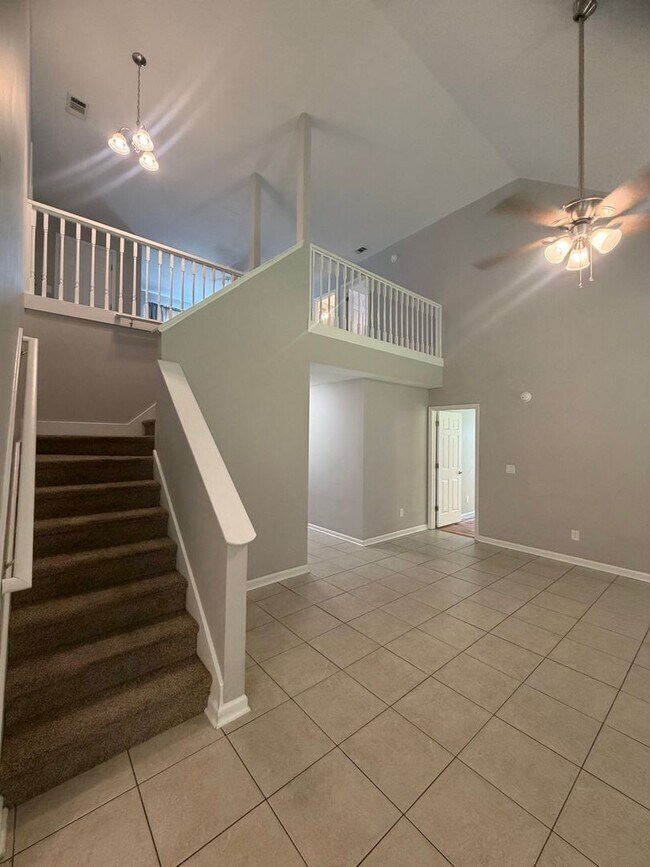Foto del edificio - 4BR/3BA Home For Rent