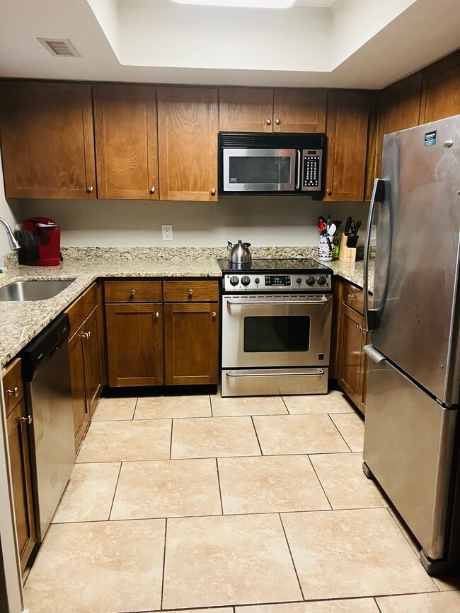 Building Photo - 334 Brockinton Marsh