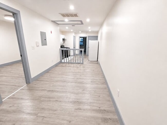 Foto del edificio - 655 S 11th St
