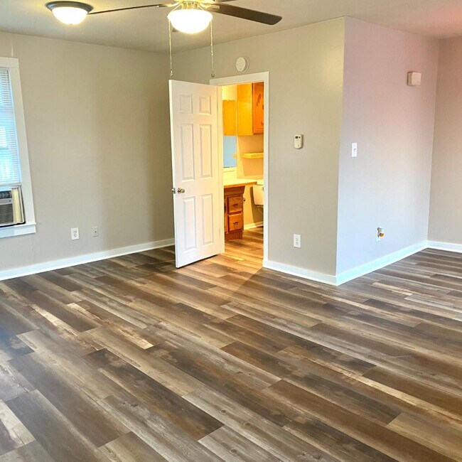 Foto del edificio - 429 E Bridge St