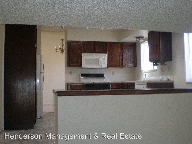 Building Photo - 3 br, 2.5 bath House - 2206 Berkshire Drive