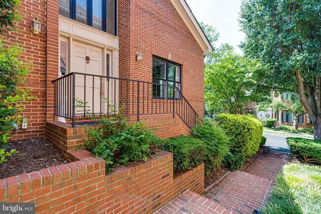 Foto del edificio - 1498 Hampton Hill Cir