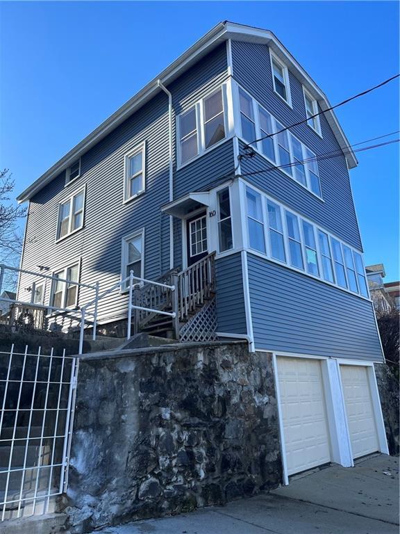 Building Photo - 160 Morton Ave