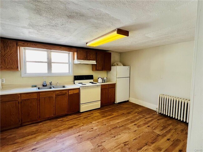 Foto del edificio - 134 Breen Ave