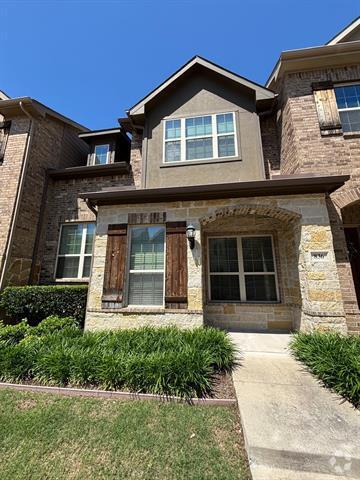 Building Photo - 836 Rohan Dr