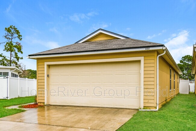 Building Photo - 8597 Julia Marie Cir