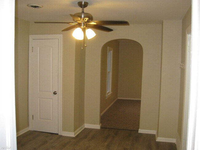 Building Photo - 1 br, 1 bath  - 403 1/2 Ohio St