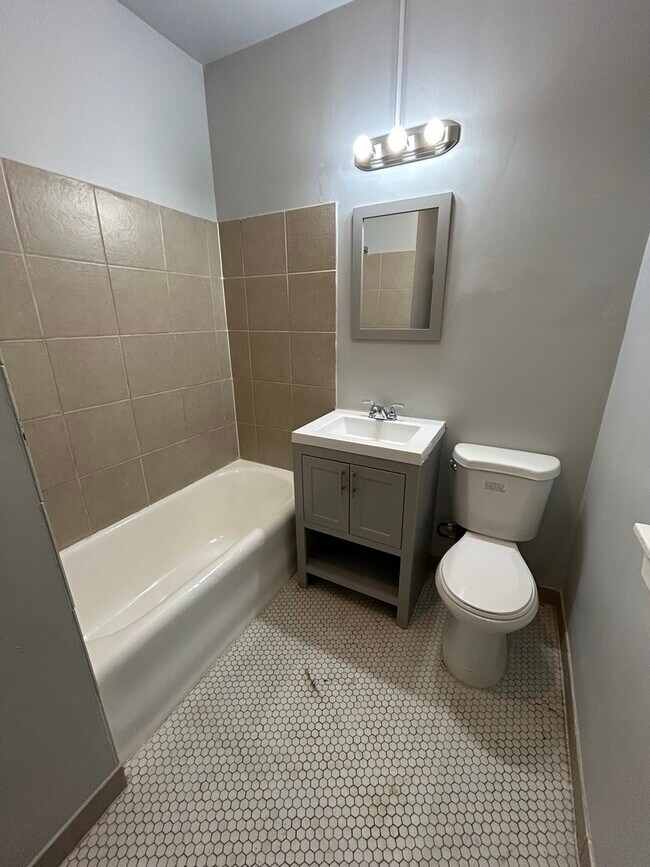 Foto del edificio - 1439 W 93rd St